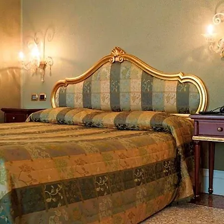 Frühstückspension Ca' Gottardi 4*